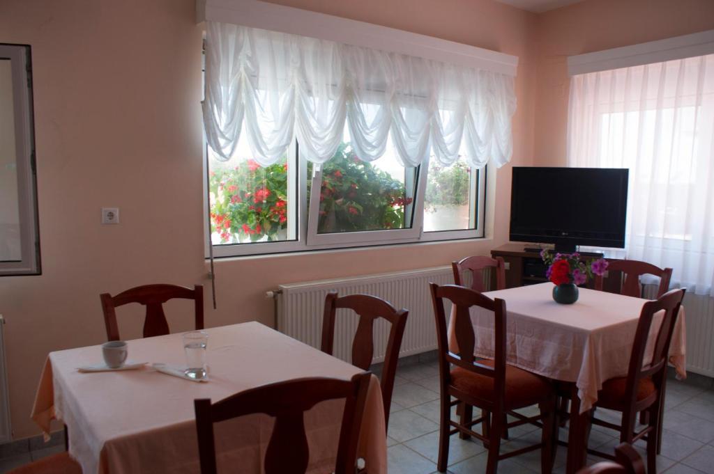 Dionisos Hotel Mytikas  Buitenkant foto
